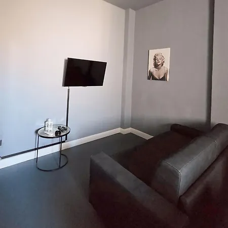 Mazzini Plaza Apartment Lecce Exterior photo